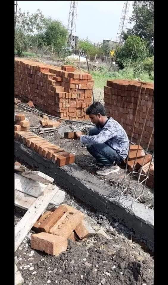कल के मिस्री…. अब कल के कलेक्टर….सुमित विश्वकर्मा