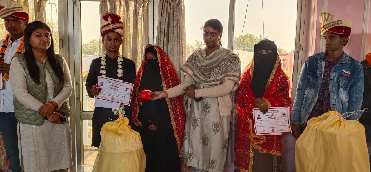 मुख्यमंत्री सामूहिक विवाह में 286 जोड़ो का विवाह धार्मिक रीति रिवाज से संपन्न