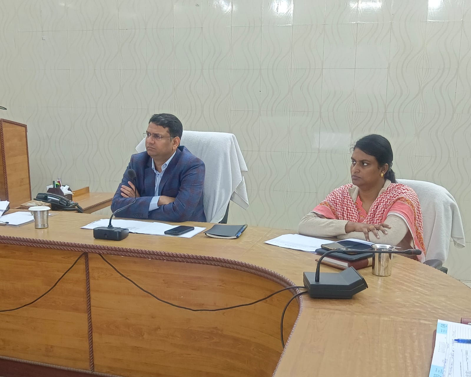 डीएम की अध्यक्षता में जल जीवन मिशन की समीक्षा बैठक हुई संपन्न.