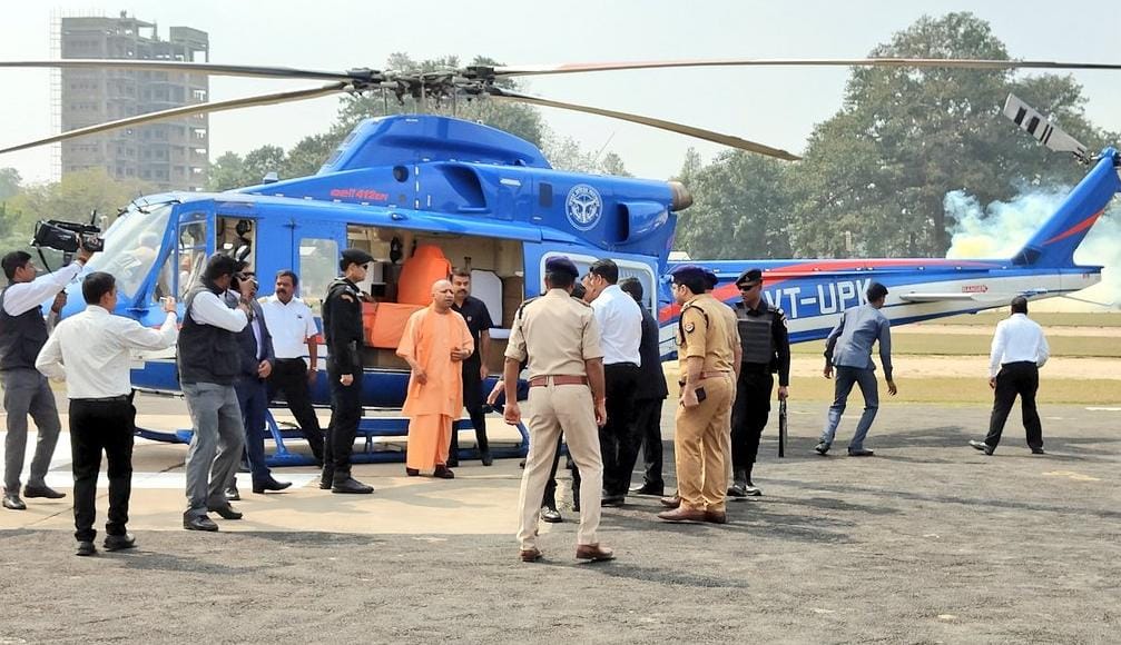गोंडा : बरसात होने के चलते मुख्यमंत्री का नही उड़ा हेलीकॉप्टर , सड़क मार्ग से जाना पड़ा जनपद बलरामपुर