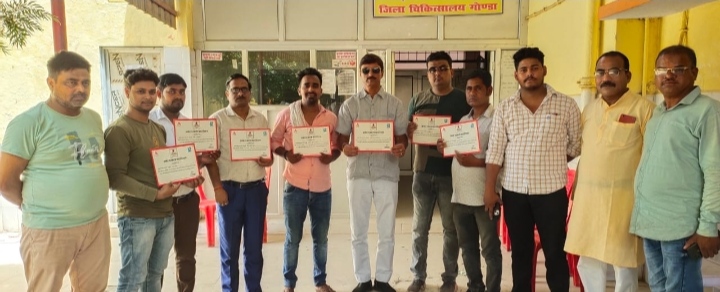 गोंडा : विश्व रक्तदान दिवस के अवसर पर एक दर्जन लोगों ने किया रक्तदान महादान