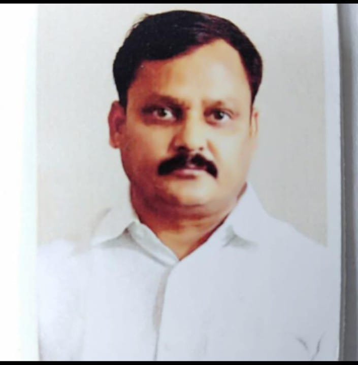 गोंडा : नवागत खंड विकास अधिकारी ने अधूरे विकास कार्य को शीघ्र पूर्ण कराने का दिया आश्वासन