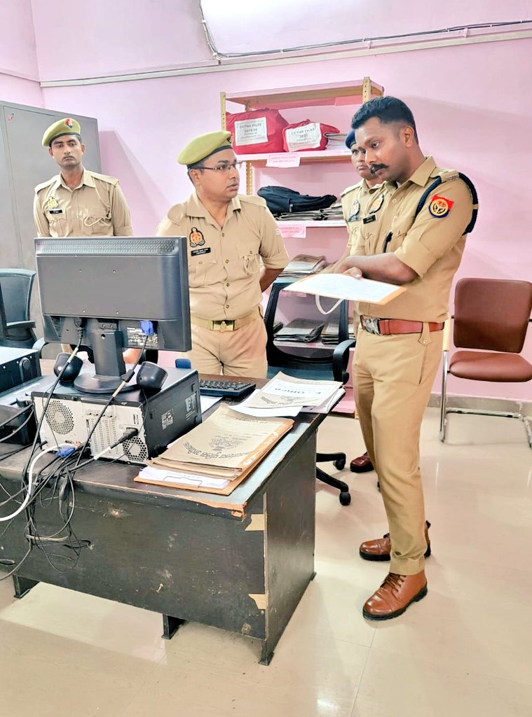गोंडा : एसपी ने पुलिस कार्यालय की शाखाओं व परिसर का किया निरीक्षण