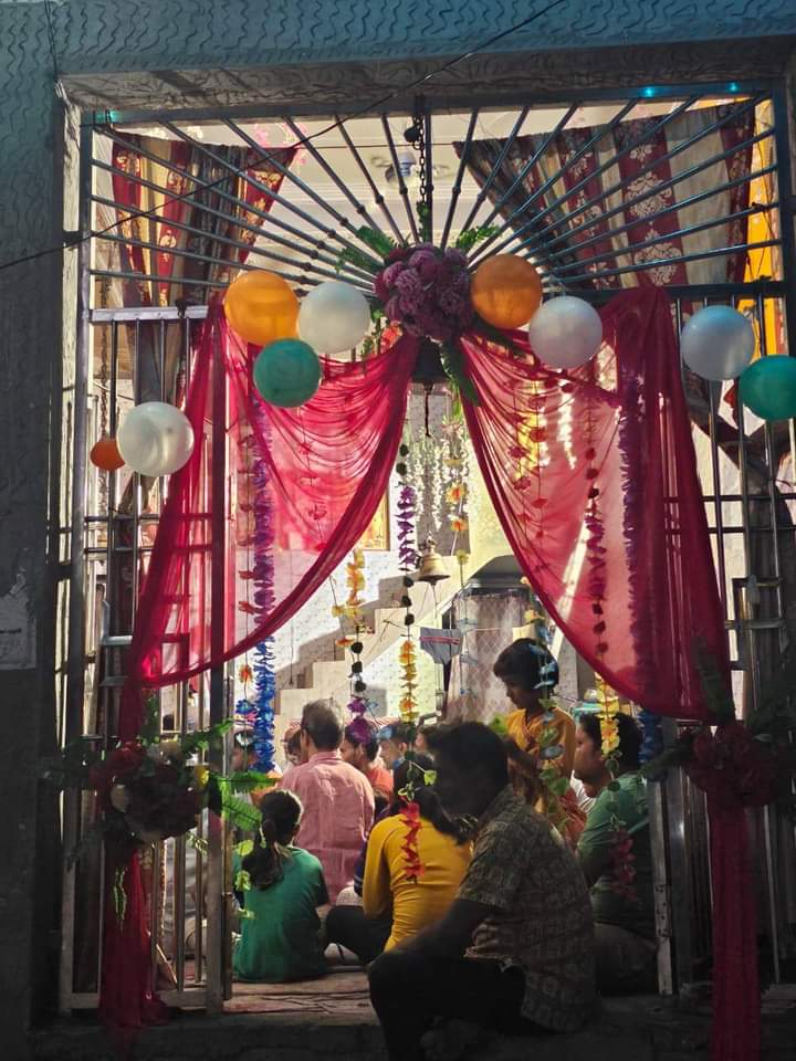 गोंडा: हर्षोल्लास पूर्वक मनाया गया जन्माष्टमी का पर्व , जुटी श्रद्धालुओं की अपार भीड़