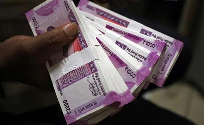 आज के बाद रद्दी हो जाएंगे 2 हजार के नोट