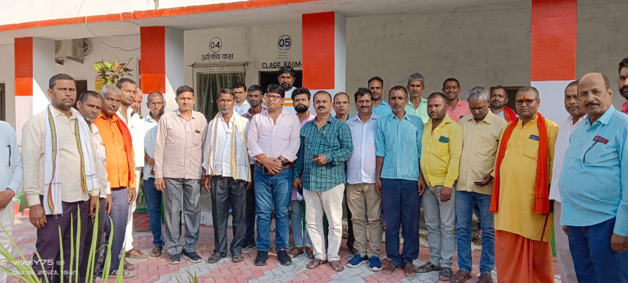 गोंडा : भाजपा द्वारा वोटर चेतना अभियान के तहत बूथ अध्यक्ष व मंडल कार्यसमिति की बैठक हुई आयोजित