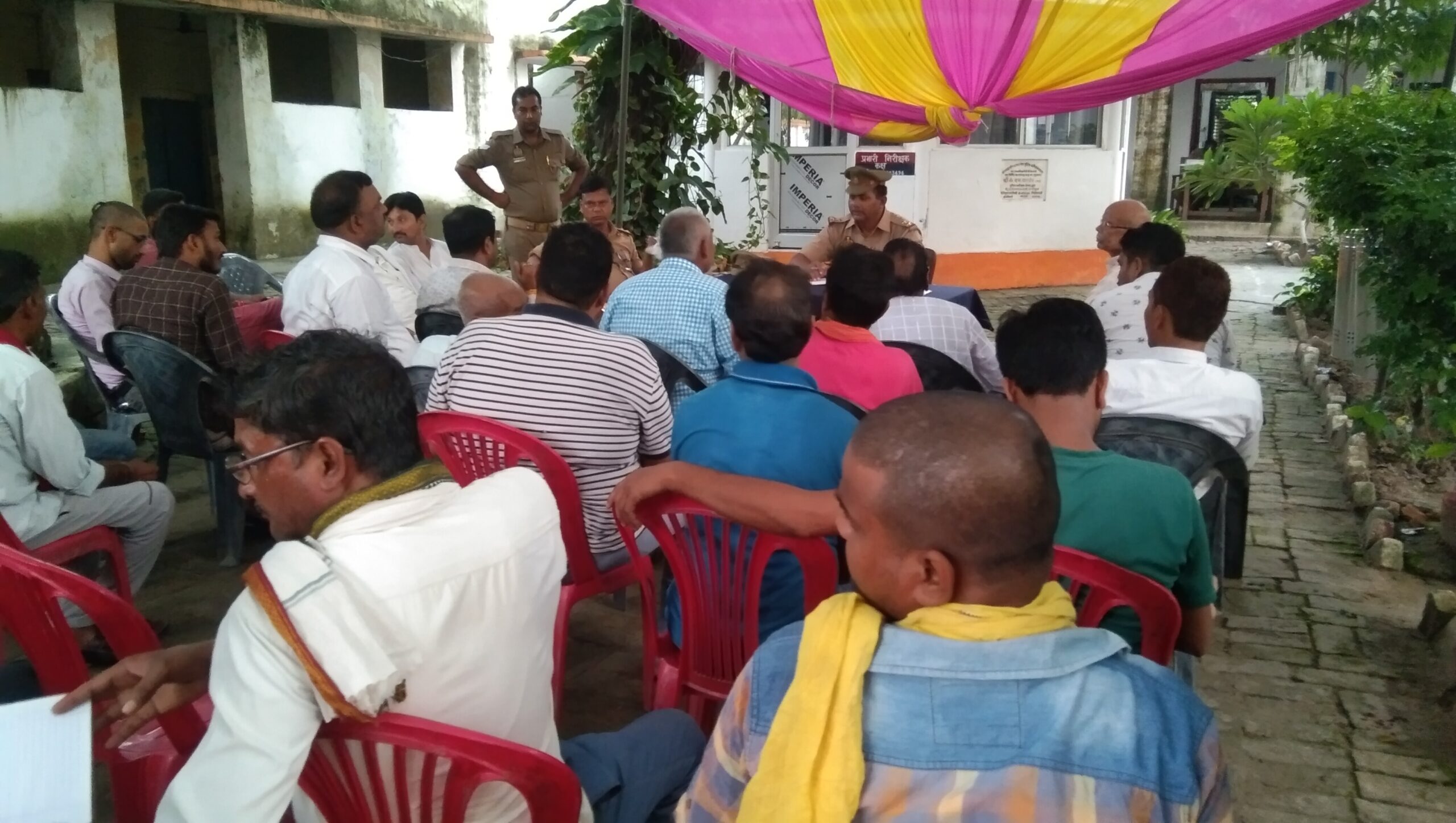 गोंडा : सुरक्षा के लिए दुकानों में सीसीटीवी कैमरा लगवाएं व्यापारी