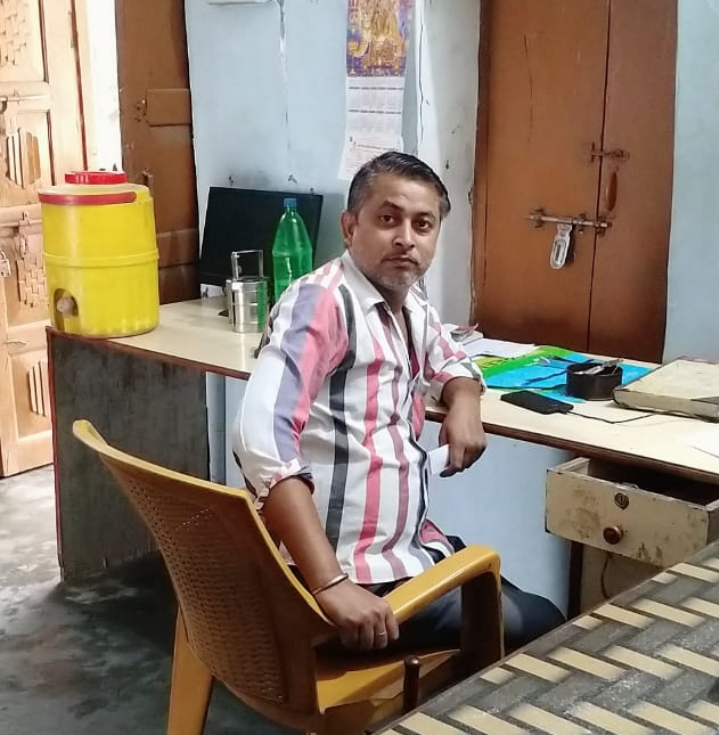 गोंडा : सहायक पोस्ट मास्टर के पद पर कार्यरत विनोद मिश्रा का निधन , भौरीगंज घाट पर किया गया अंतिम संस्कार