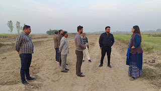 गोंडा : अवैध मिट्टी खनन की शिकायत का जिलाधिकारी नेहा शर्मा ने किया औचक निरीक्षण