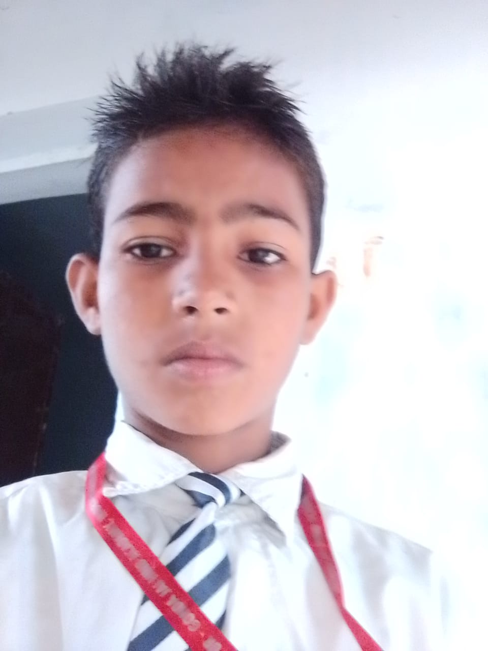 गोंडा : घर से निकले  बालक की नही हो रही तलाश , परिजन बच्चे की तलाश में हो रहे परेशान , नही मिल रही मदद