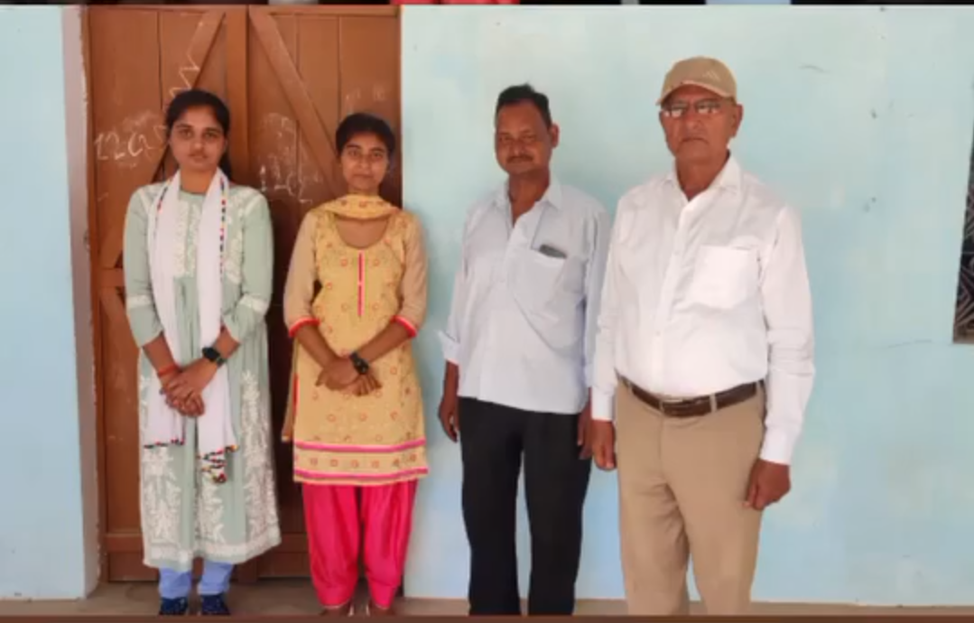 गोंडा : परसपुर के तीन मेधावी छात्रों ने हाईस्कूल परीक्षा में जिले में टॉप टेन की सूची में दर्ज कराया नाम