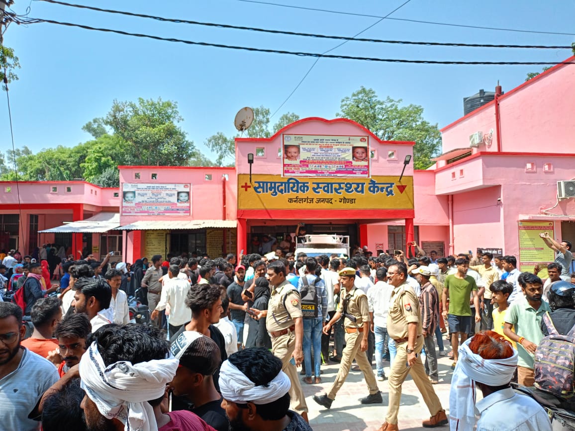 गोंडा : काफिले में चल रही एक गाड़ी ने ली दो लोगों की जान, मौके पर हुई मौत, एक महिला घायल, जिला अस्पताल रेफर
