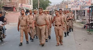 गोंडा : वरिष्ठ उपनिरीक्षक सभाजीत सिंह के नेतृत्व में सुरक्षाकर्मी एवं पैरामिलिट्री फोर्स सिक्किम के साथ पैदल गस्त कर लिया सुरक्षा व्यवस्था का जायजा
