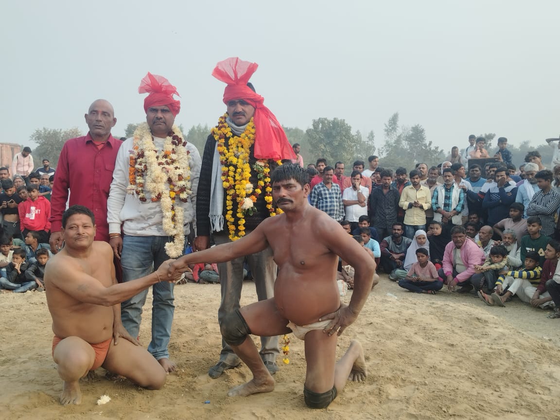 गोंडा : तुलसी स्मारक इंटर कॉलेज में दंगल का रोमांच, गामा और उमाशंकर दास ने मारी बाजी