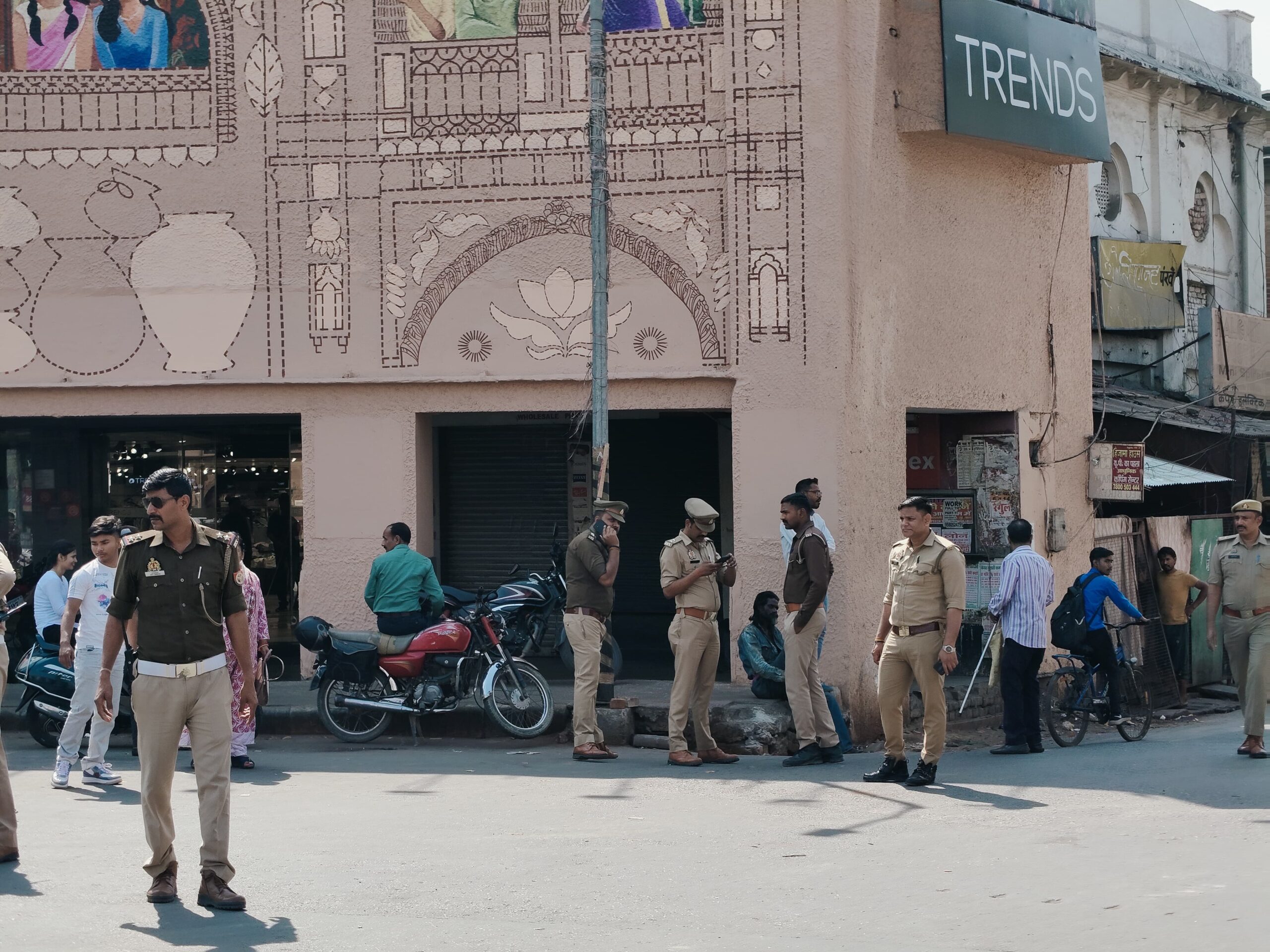 लखनऊ धूमधाम से राजधानी लखनऊ में निकाली गई बाबा खाटू श्याम की शोभा यात्रा...नीरज मिश्रा