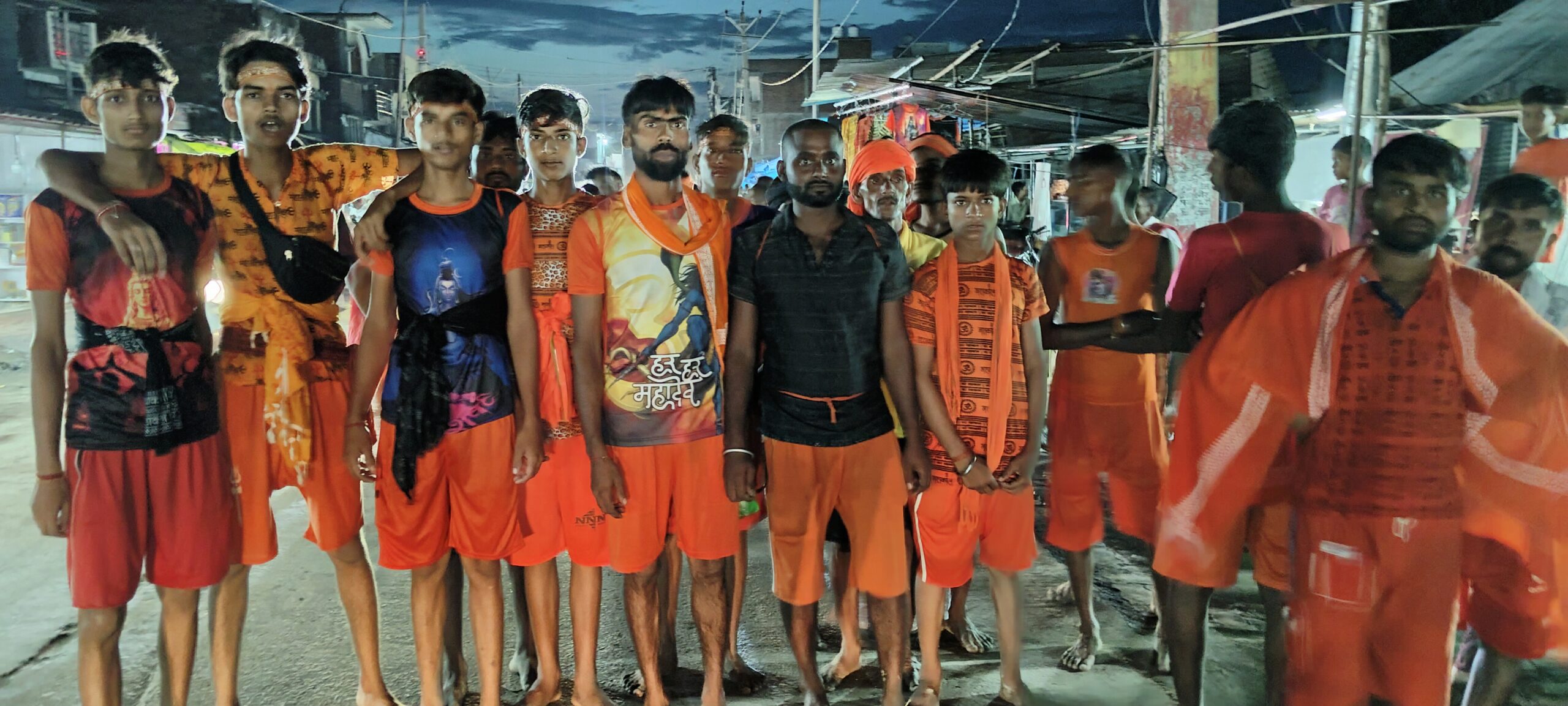 गोंडा : हरितालिका और कजरी तीज पर सरयू तट से उमड़ा शिवभक्ति का जनसैलाब, बोलबम के नारों से शिवमय हुआ गोंडा