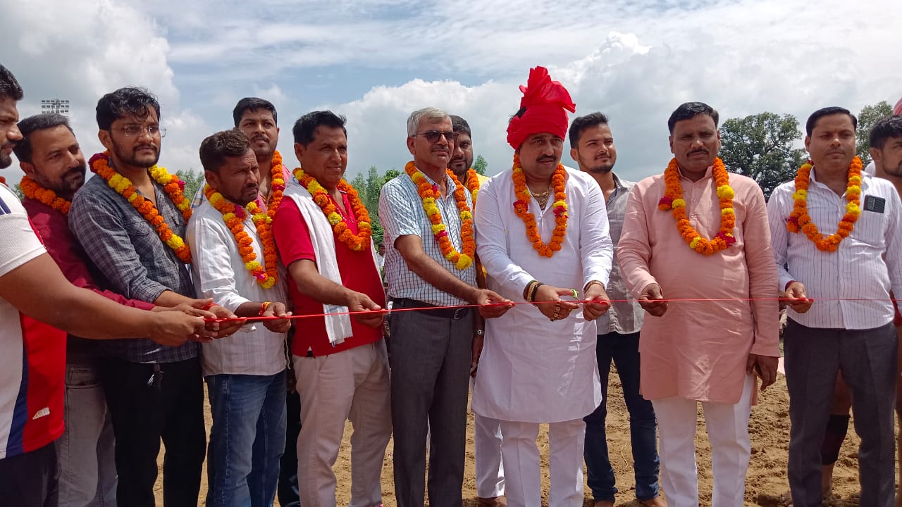 गोंडा : कुश्ती दंगल में लकी थापा का जलवा, दिल्ली के मोंटी और राजस्थान के शमशेर को दी करारी शिकस्त