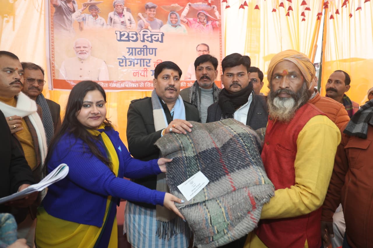 गोंडा : पौष पूर्णिमा से पहले पसका लघु प्रयाग मेले की तैयारियों का जायजा लेने पहुंचे विधायक व एसडीएम ने दिए सख्त निर्देश