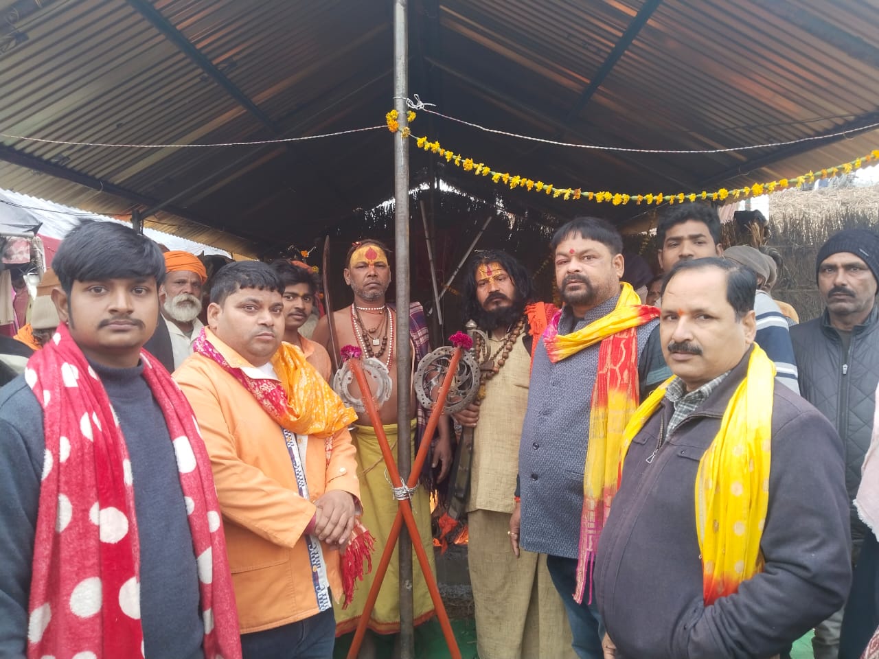 गोंडा : बांग्लादेश में हिंदुओं पर अत्याचार के विरोध में सूकरखेत पसका में पुतला दहन, साधु-संतों व सनातनी समाज की रही सक्रिय भागीदारी